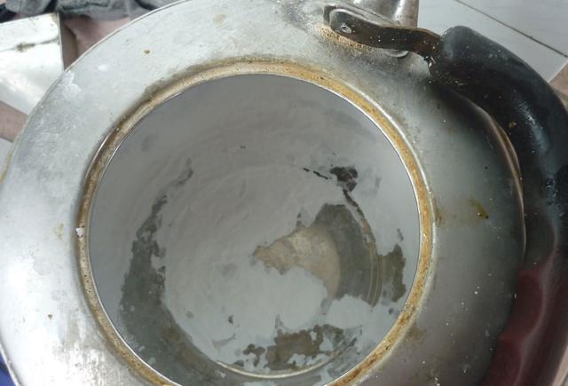 超濾不能去水垢，RO凈水機(jī)廢水多，我們怎么選擇？